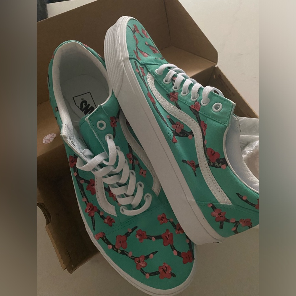 NWT Custom hand painted Vans - Picture 5 of 13